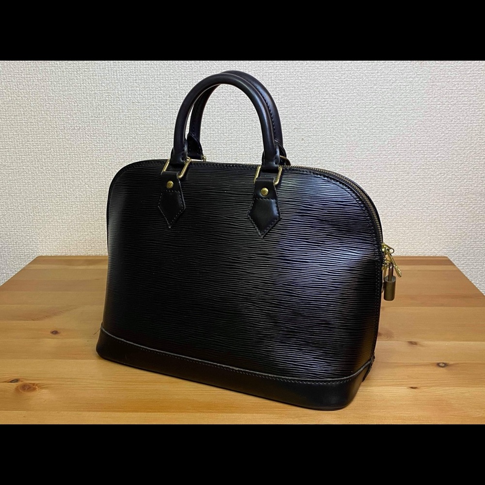 Louis Vuitton Alma Epi Leather PM